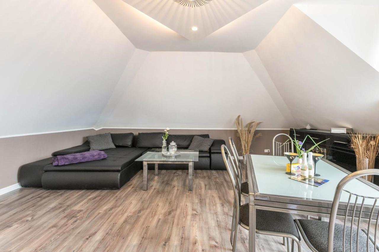 Uhse Wohlfuehloase Apartment Heide  Bagian luar foto